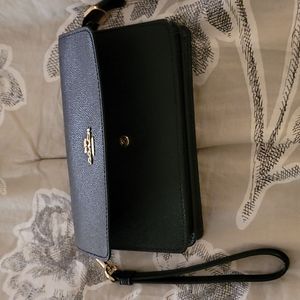 Black small wristlet with removable strap